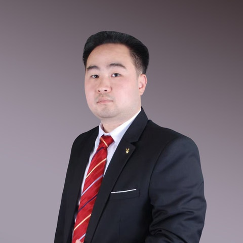 何新红
